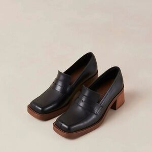 Alohas Roxanne Loafer In Black